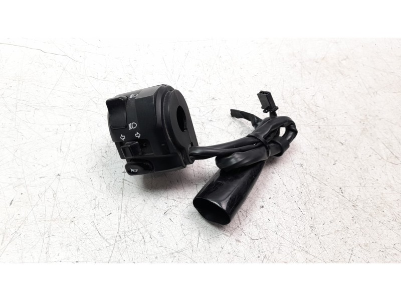 Recambio de piña luces izquierda para kawasaki ninja 400 referencia OEM IAM 460910372  