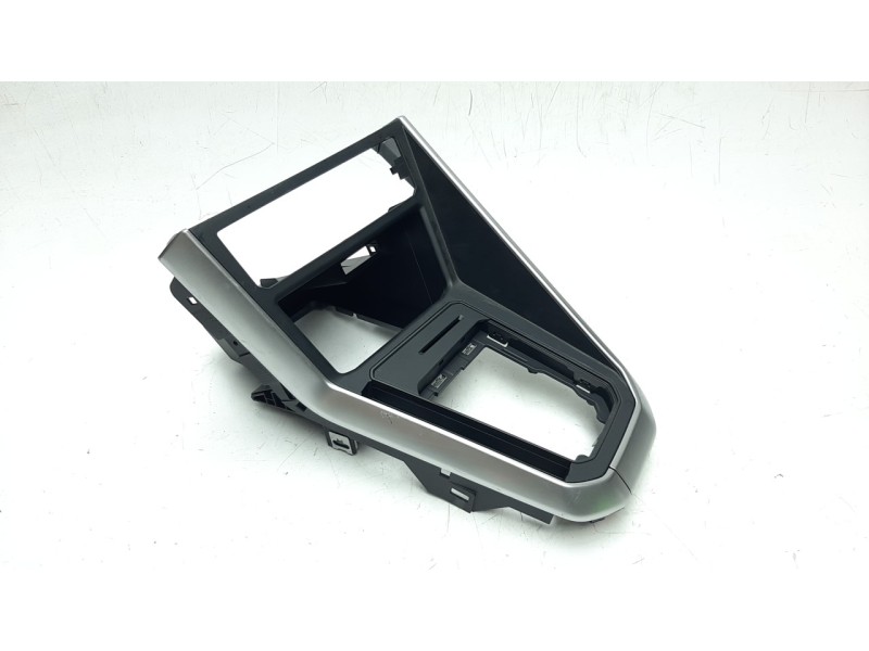 Recambio de moldura para volkswagen polo 1.0 tsi referencia OEM IAM 2G1857925C  