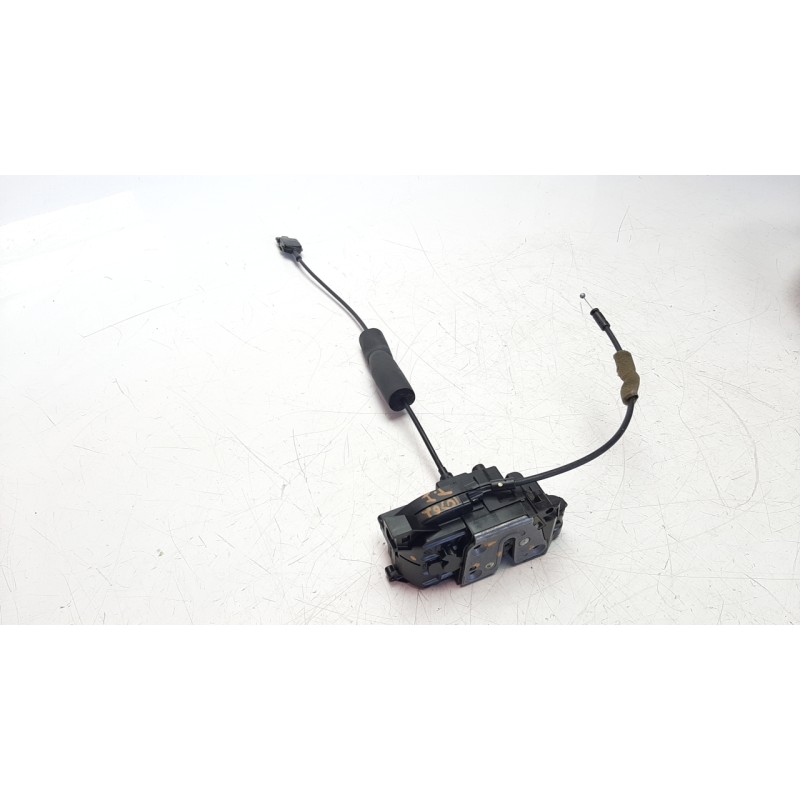 Recambio de cerradura puerta trasera izquierda para renault scenic iii 1.5 dci diesel referencia OEM IAM 825030032R  