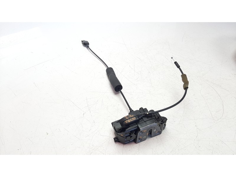 Recambio de cerradura puerta trasera izquierda para renault scenic iii 1.5 dci diesel referencia OEM IAM 825030032R  