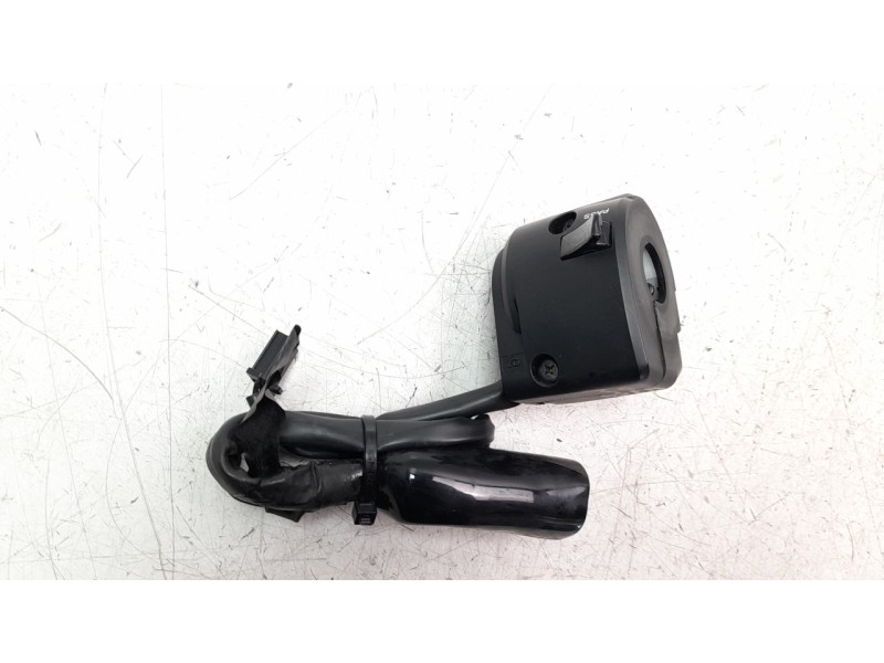 Recambio de piña luces izquierda para kawasaki ninja 400 referencia OEM IAM 460910372  