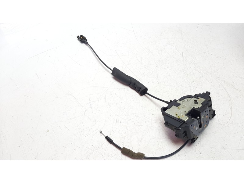Recambio de cerradura puerta trasera izquierda para renault scenic iii 1.5 dci diesel referencia OEM IAM 825030032R  
