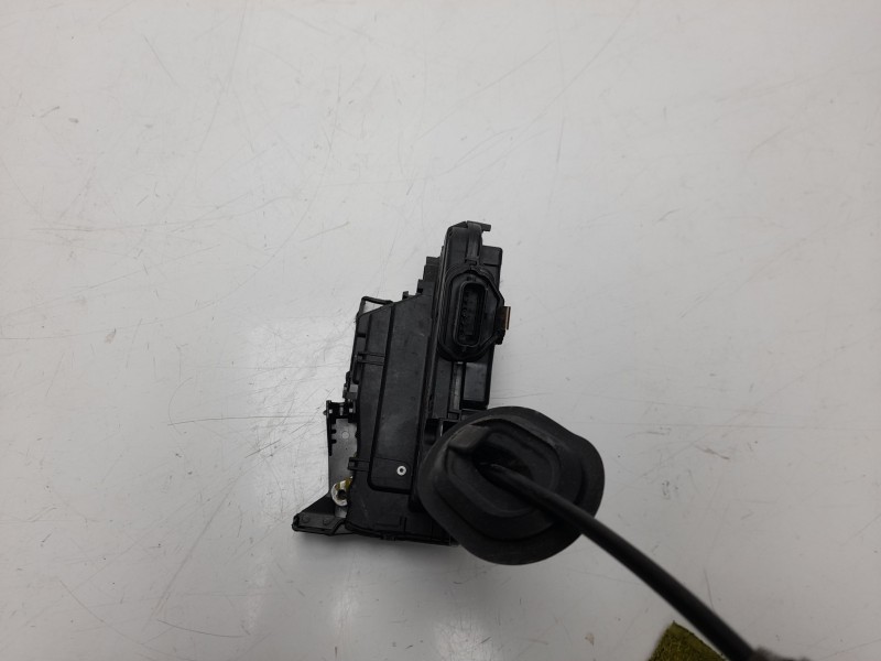 Recambio de cerradura puerta trasera derecha para renault clio iv technofeel referencia OEM IAM 825002104R  