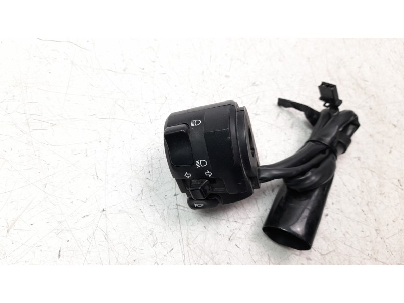 Recambio de piña luces izquierda para kawasaki ninja 400 referencia OEM IAM 460910372  