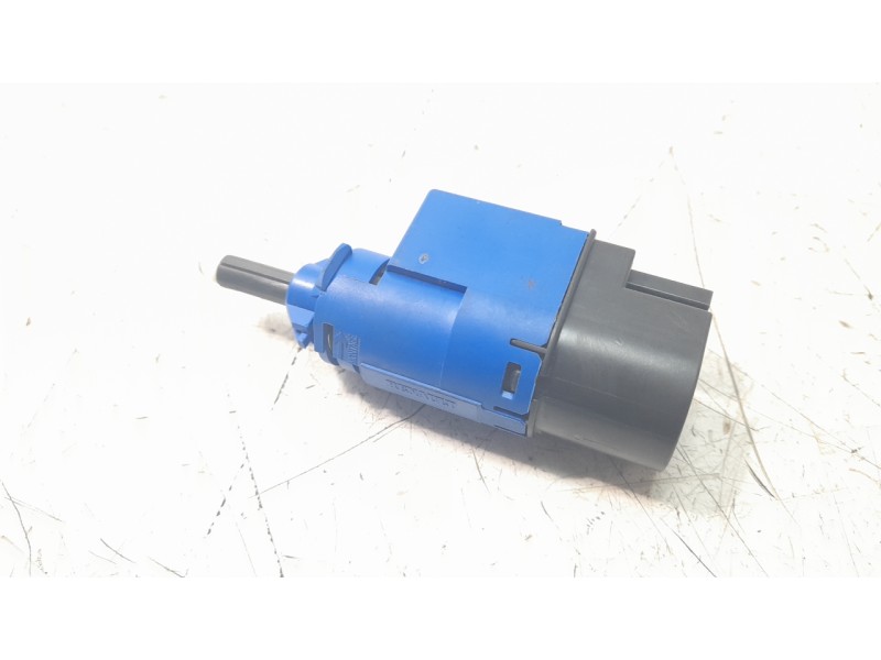 Recambio de interruptor para dacia sandero stepway referencia OEM IAM 253256730R  
