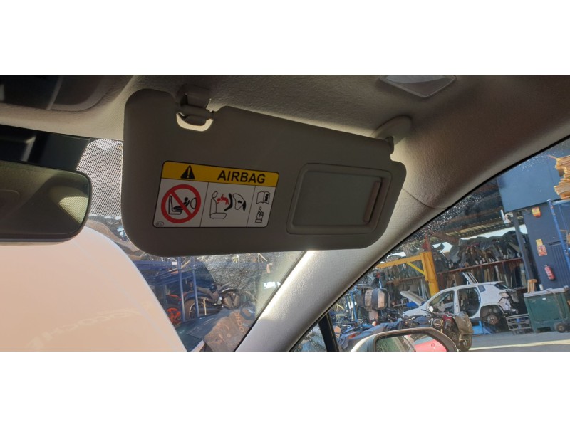 Recambio de parasol derecho para toyota corolla (e21) hybrid style referencia OEM IAM 7431002P60A0  