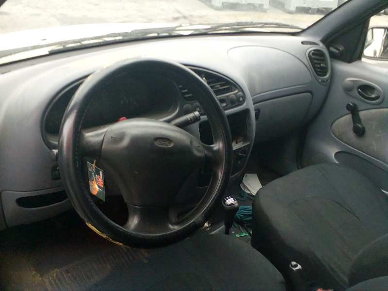 ford fiesta berl./courier del año 1998