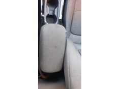 Recambio de apoyabrazos central para toyota corolla (e21) hybrid style referencia OEM IAM 5890502F60C0   2
