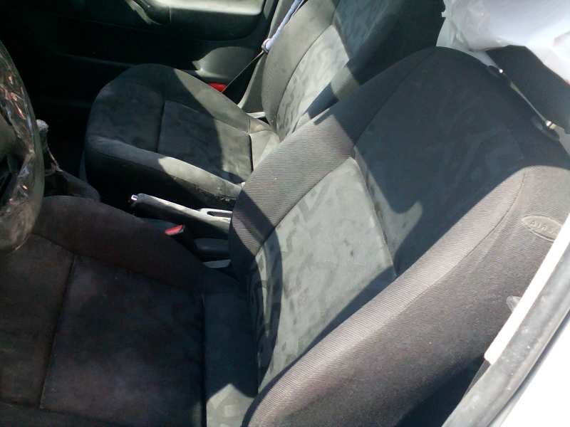 volkswagen golf iv berlina (1j1) del año 2000