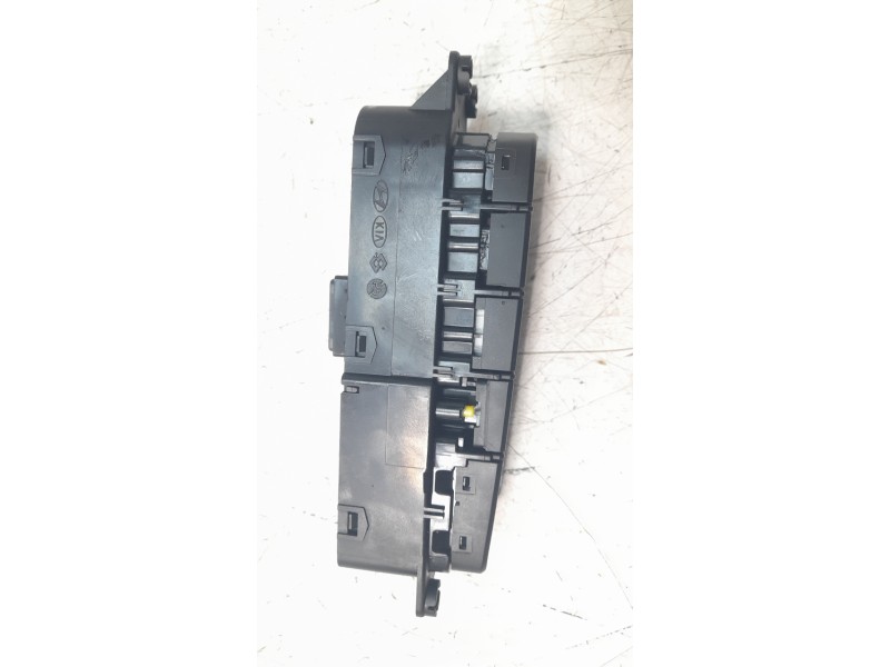 Recambio de mando multifuncion para hyundai i30 (pd) 1.0 tgdi cat referencia OEM IAM 93701G4AF0TRY  