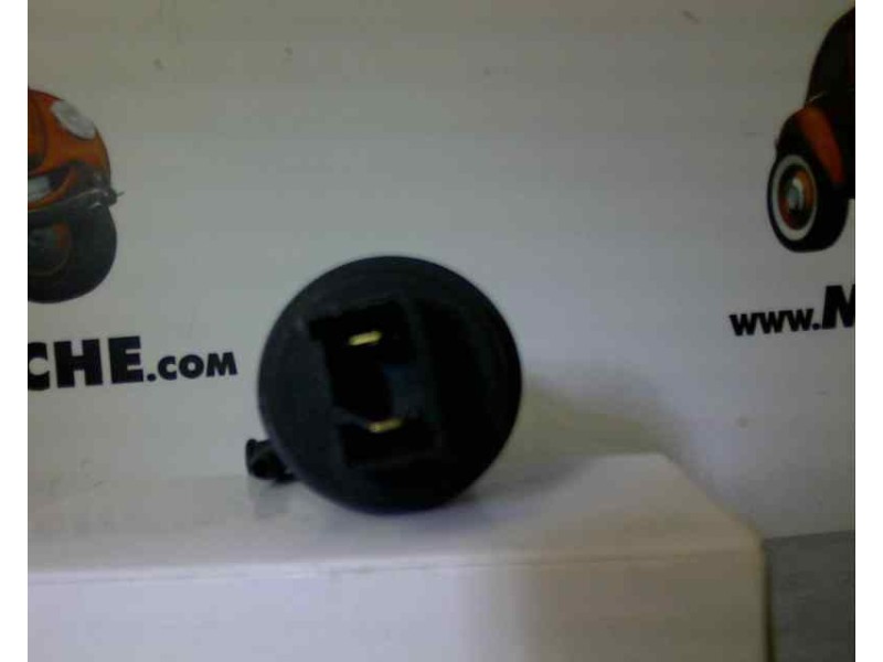 Recambio de bomba limpia para renault 5 (b/c40) referencia OEM IAM 7704002215 190387 