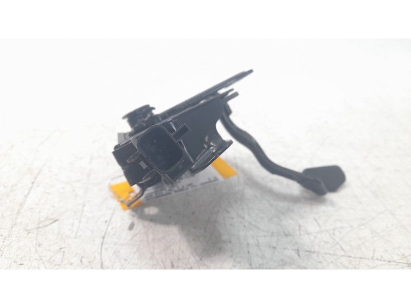 Recambio de cerradura capo para kia rio (yb) 1.2 cat referencia OEM IAM 81130H8000  