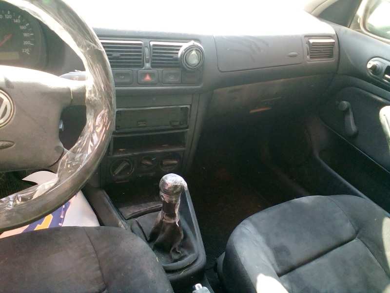 volkswagen golf iv berlina (1j1) del año 2000