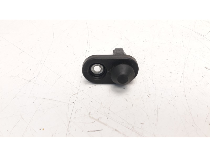 Recambio de interruptor para toyota rav 4 referencia OEM IAM 8423160070  