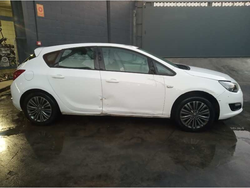 opel astra j lim. del año 2014