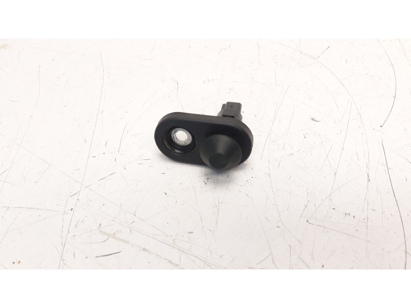 Recambio de interruptor para toyota rav 4 referencia OEM IAM 8423160070  