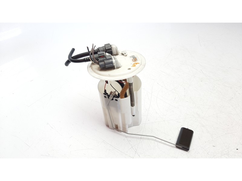 Recambio de bomba combustible para renault scenic iii 1.5 dci diesel referencia OEM IAM 172020033R 0580207007 