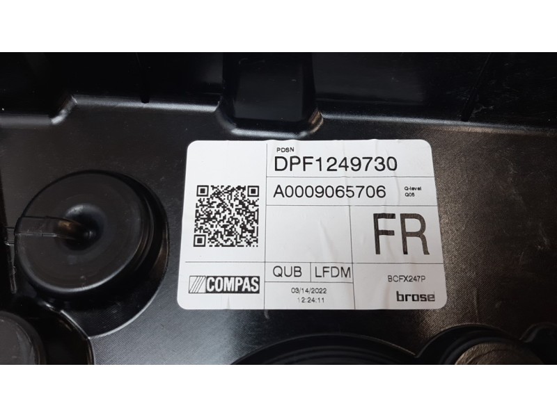 Recambio de elevalunas delantero derecho para mercedes-benz clase glb (bm 247) 1.3 cat referencia OEM IAM A2477202006  