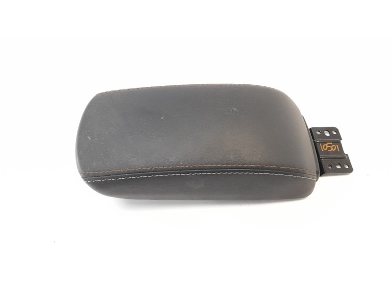 Recambio de apoyabrazos central para jeep compass ii 1.4 m-air cat referencia OEM IAM 2031563XW1  