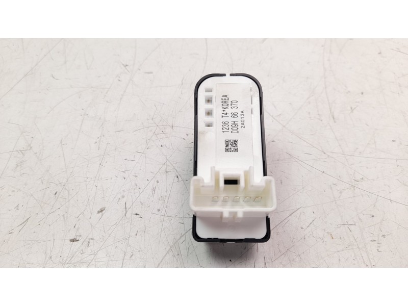 Recambio de mando elevalunas trasero izquierdo para mazda 2 lim. () 1.5 16v cat referencia OEM IAM D09H66370  