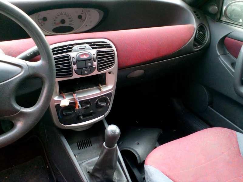 lancia lancia y del año 1998