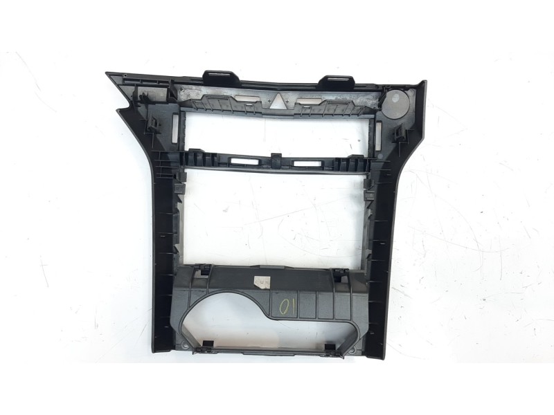 Recambio de moldura para opel astra h ber. 1.7 16v cdti referencia OEM IAM 13141091  