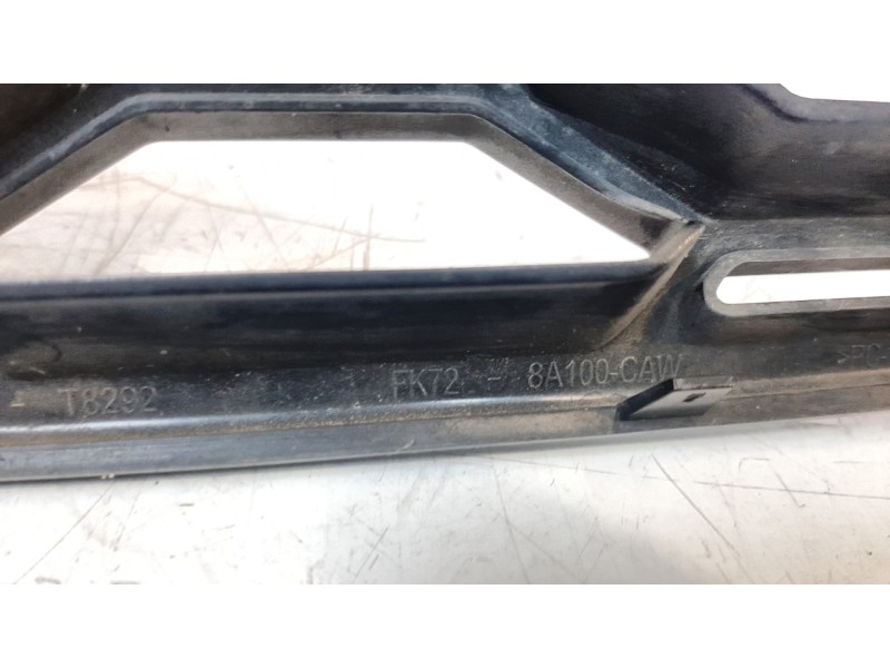 Recambio de rejilla delantera para land rover discovery sport pure referencia OEM IAM FK728A100CAW  