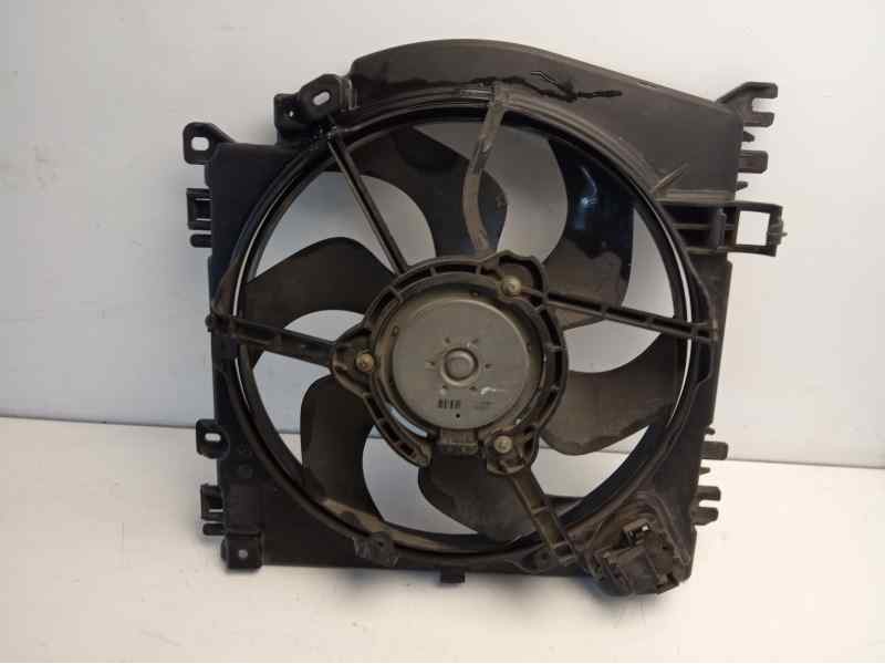 Recambio de electroventilador para renault clio iii confort expression referencia OEM IAM 8200525991 47371 