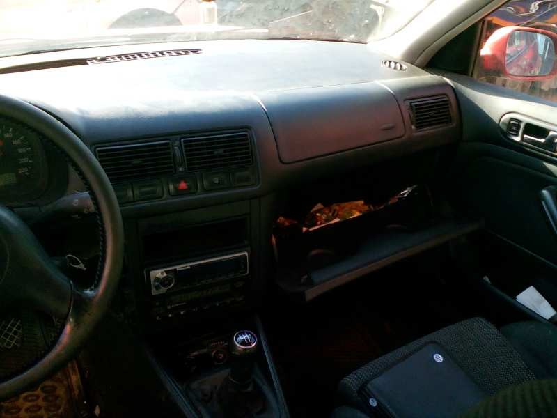 volkswagen golf iv berlina (1j1) del año 1999