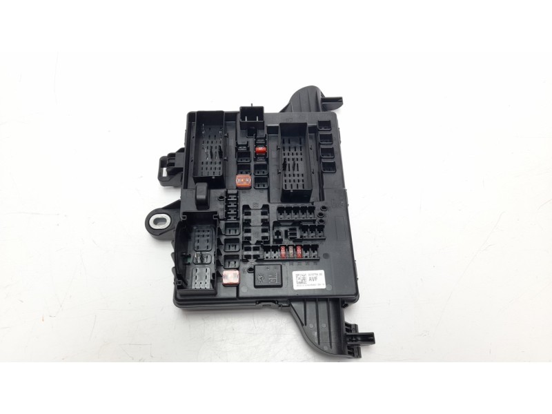 Recambio de caja reles / fusibles para opel insignia berlina excellence referencia OEM IAM 22737764 544949969 