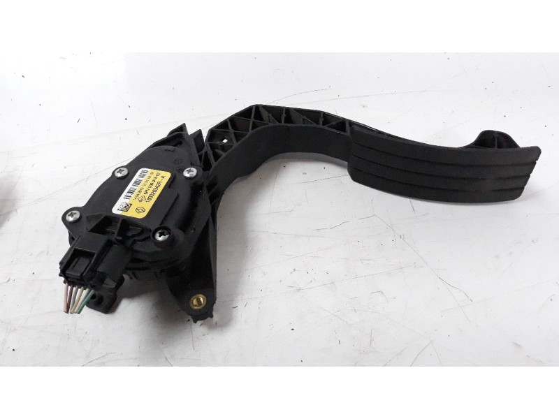 Recambio de potenciometro pedal para dacia sandero 1.2 16v cat referencia OEM IAM 180026342R 6PV00997802 