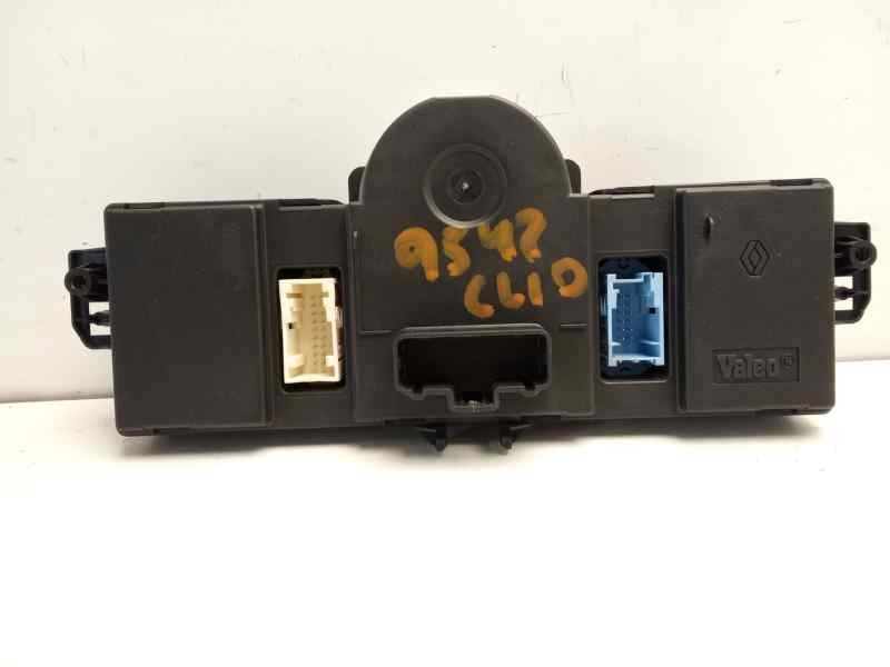 Recambio de mando climatizador para renault clio iii confort expression referencia OEM IAM 8200296683  
