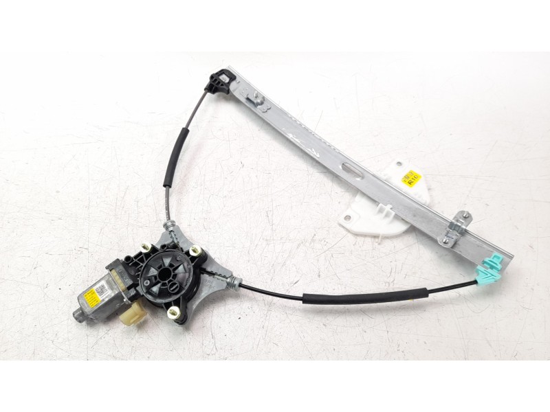 Recambio de elevalunas delantero derecho para kia rio (yb) 1.2 cat referencia OEM IAM 82402H8100  