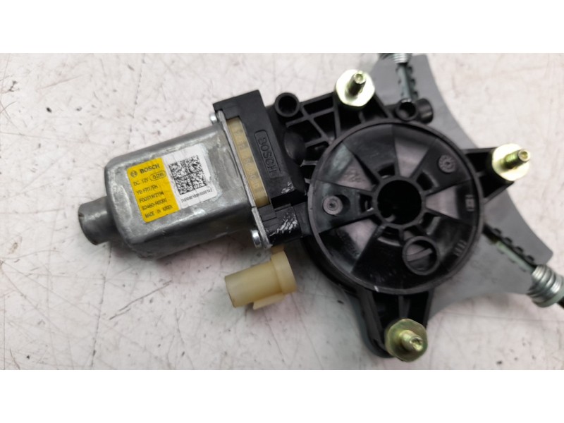Recambio de elevalunas delantero derecho para kia rio (yb) 1.2 cat referencia OEM IAM 82402H8100  
