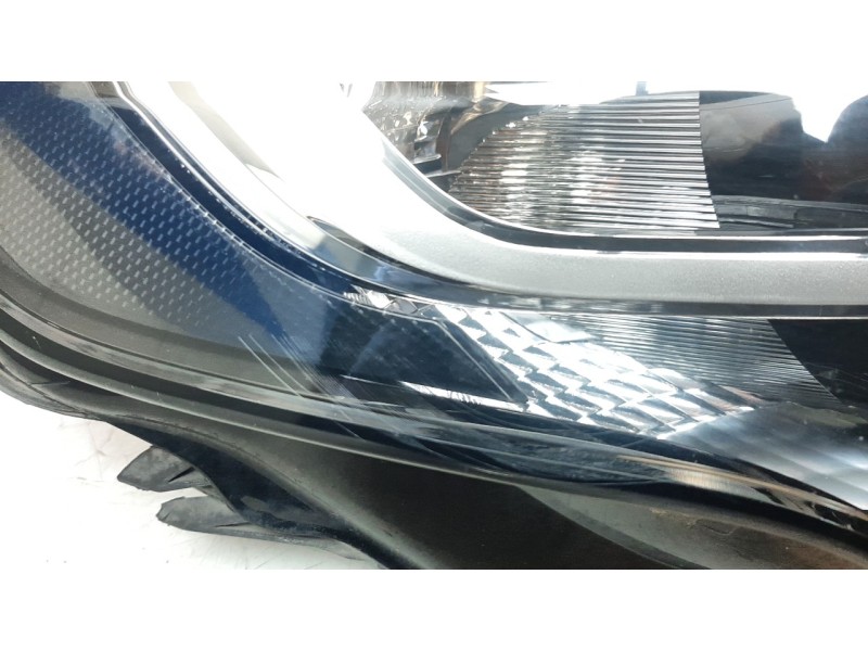 Recambio de faro derecho para land rover discovery sport pure referencia OEM IAM FK7213W029BF  