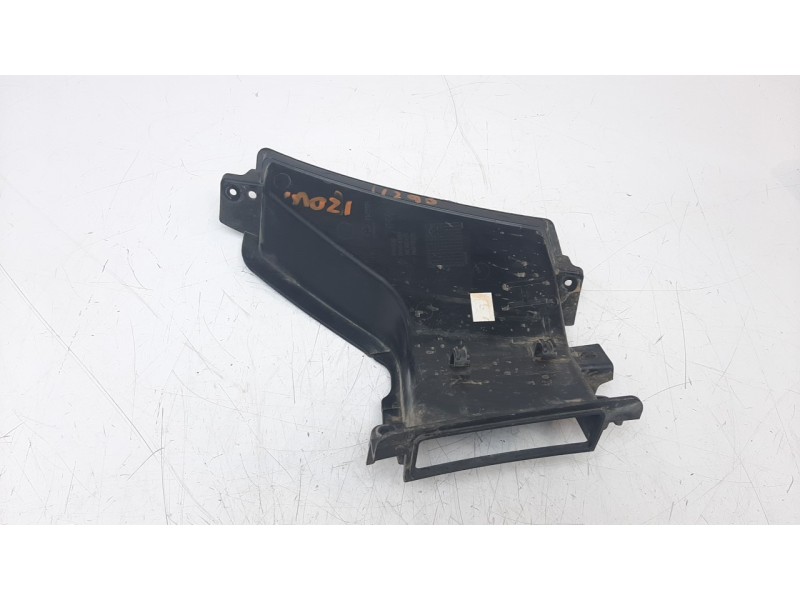 Recambio de moldura para hyundai tucson referencia OEM IAM 86543N7000  