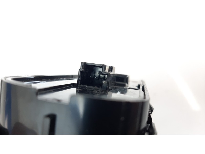 Recambio de mando elevalunas delantero izquierdo para mercedes-benz clase glb (bm 247) 1.3 cat referencia OEM IAM A1679059803  