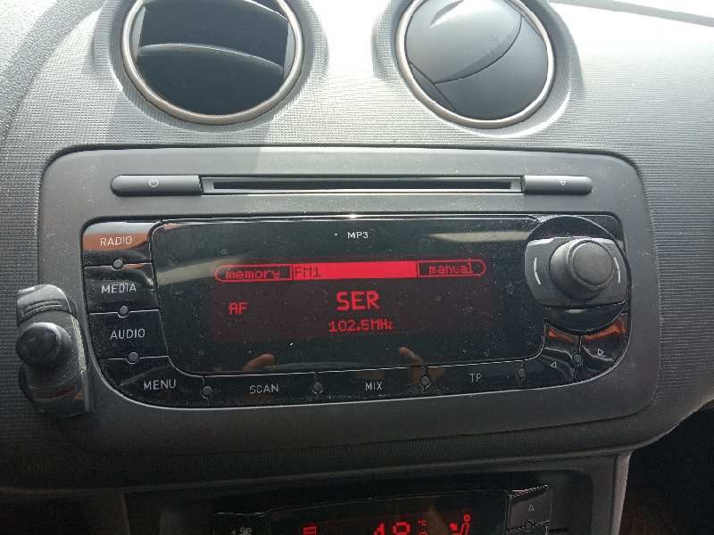 Recambio de sistema audio / radio cd para seat ibiza (6j5) stylance / style referencia OEM IAM 6J1035153C  