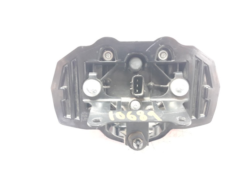 Recambio de piloto trasero central para honda nc 750 nc 750 x referencia OEM IAM 33701MKVD03  