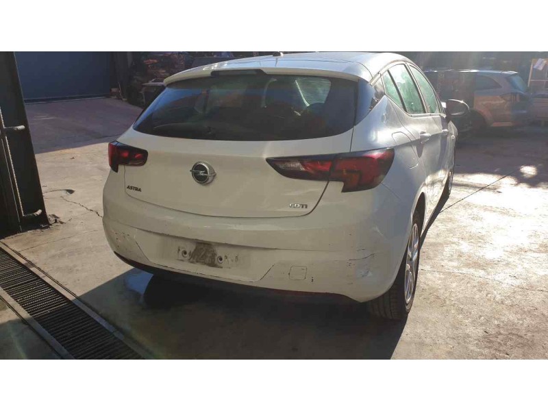 opel astra k lim. 5türig del año 2015