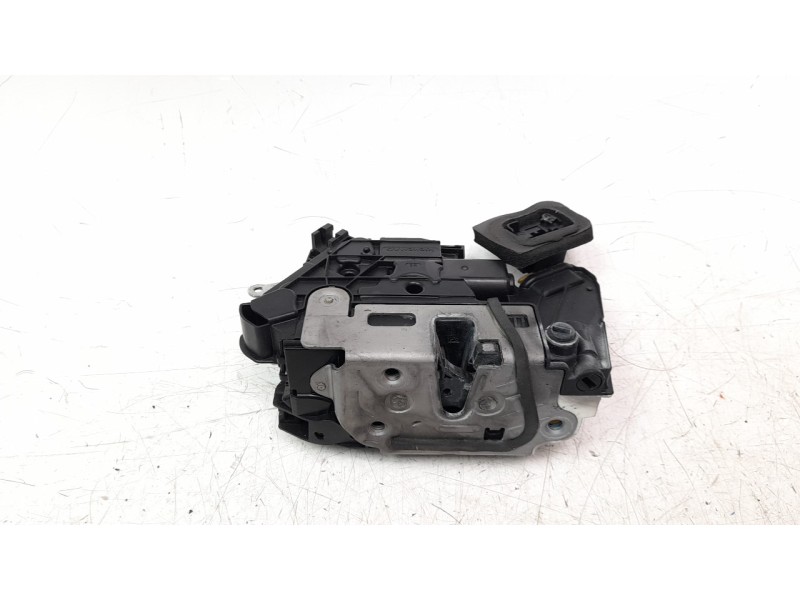 Recambio de cerradura puerta trasera derecha para seat leon (5f1) 1.6 tdi referencia OEM IAM 5K4839016AF  