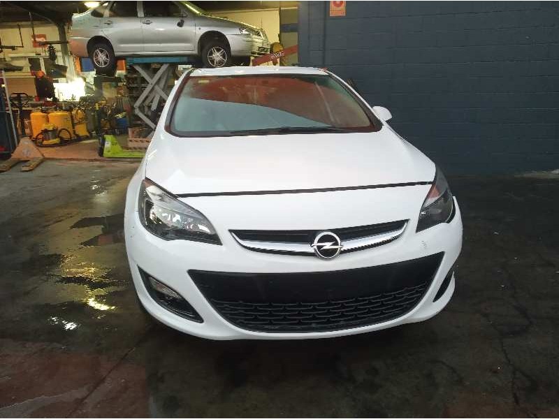 opel astra j lim. del año 2014