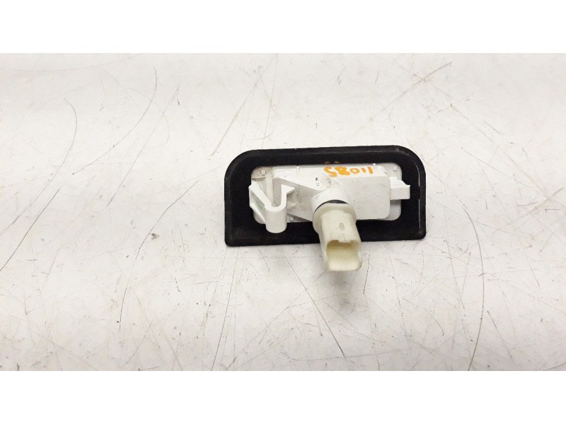 Recambio de piloto matricula para opel vivaro furgón 1.5 cdti dpf referencia OEM IAM 3202001388  