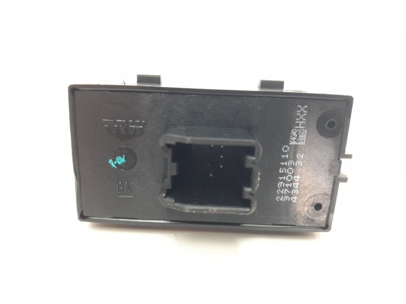 Recambio de mando elevalunas trasero izquierdo para opel insignia berlina excellence referencia OEM IAM 13301888  