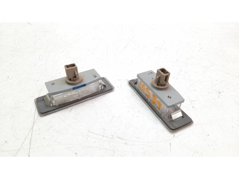 Recambio de piloto matricula para kia ceed 1.0 tgdi cat referencia OEM IAM 925012G000  