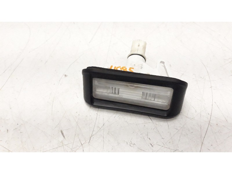 Recambio de piloto matricula para opel vivaro furgón 1.5 cdti dpf referencia OEM IAM 3202001388  