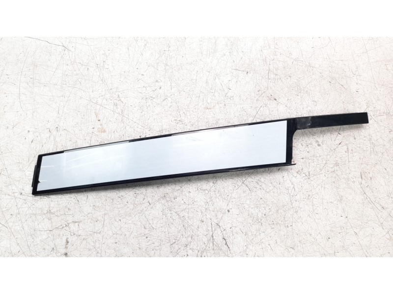 Recambio de moldura para seat ateca (khp) style go referencia OEM IAM 575837902B  