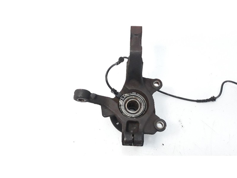 Recambio de mangueta delantera izquierda para renault clio iii 1.2 referencia OEM IAM   