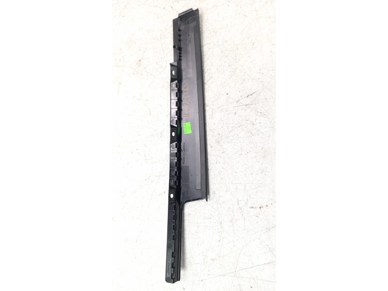 Recambio de moldura para seat ateca (khp) style go referencia OEM IAM 575837902B  