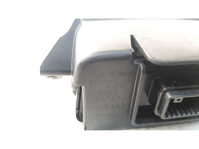 Recambio de mando multifuncion para kia rio (yb) 1.2 cat referencia OEM IAM 84757H8AA0  